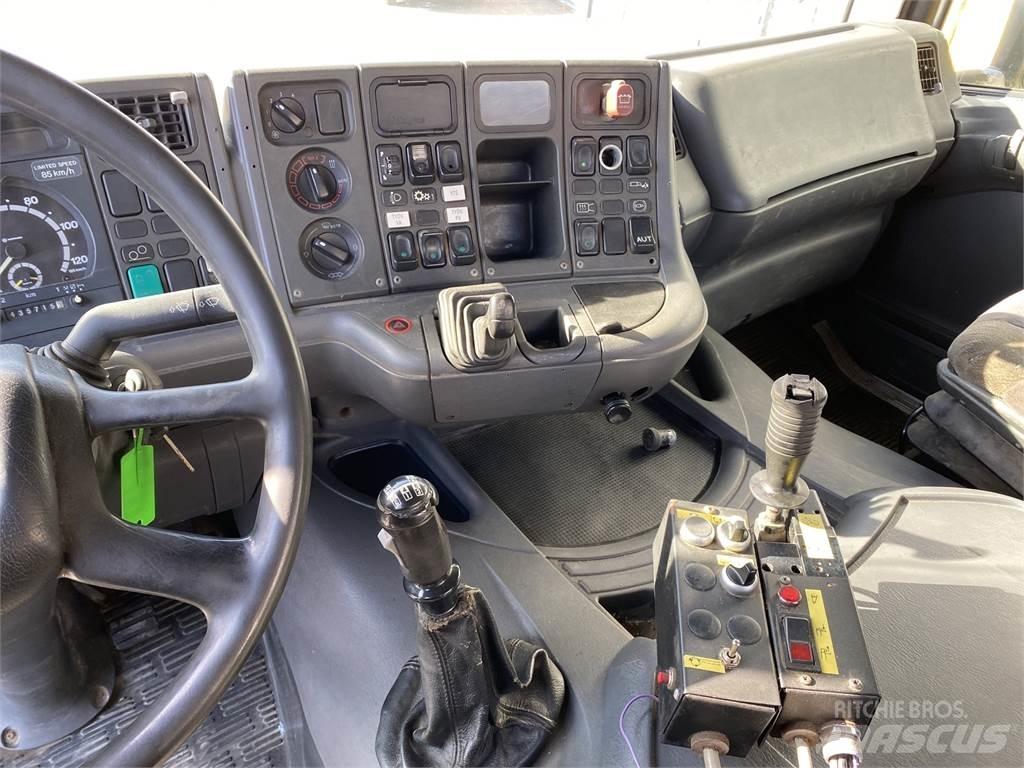 Scania R 124 6X2 Camiões caixa desmontável com elevador de cabo