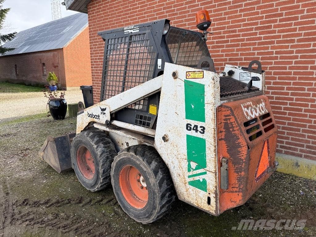 Bobcat 643 Carregadoras de direcção deslizante