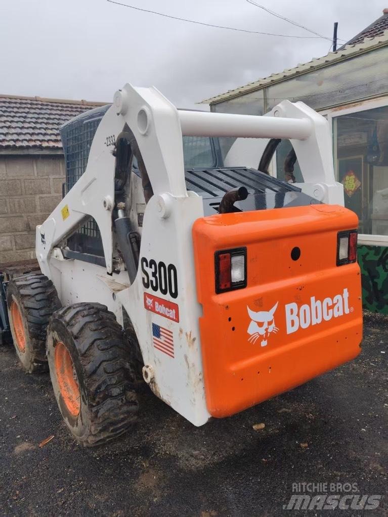 Bobcat S 300 Carregadoras de direcção deslizante