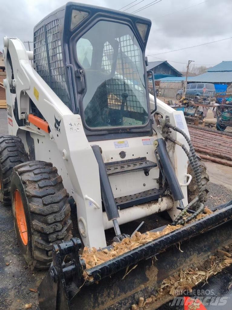 Bobcat S 300 Carregadoras de direcção deslizante