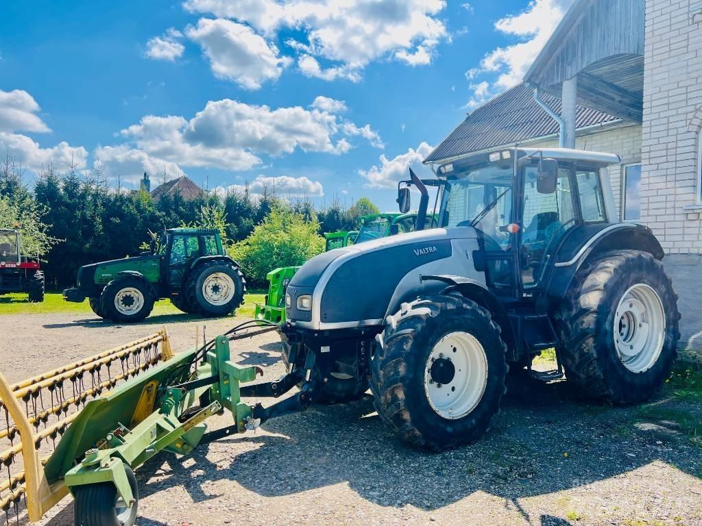 Valtra T 121 Tratores Agrícolas usados