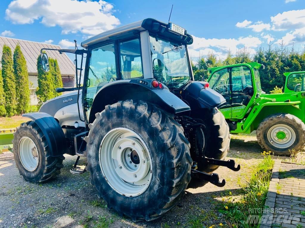 Valtra T 121 Tratores Agrícolas usados