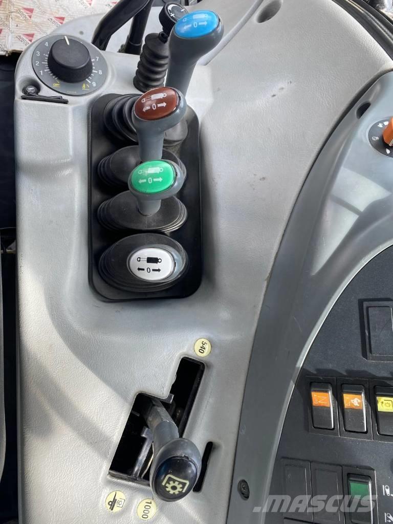 Valtra T 121 HT Tratores Agrícolas usados