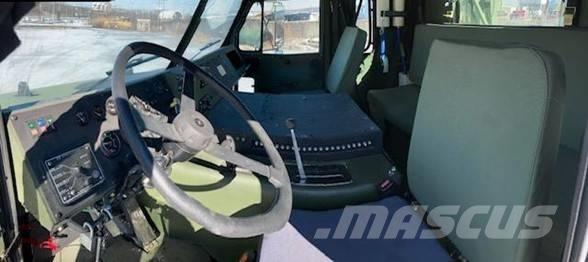 Oshkosh M1070 Tractores (camiões)