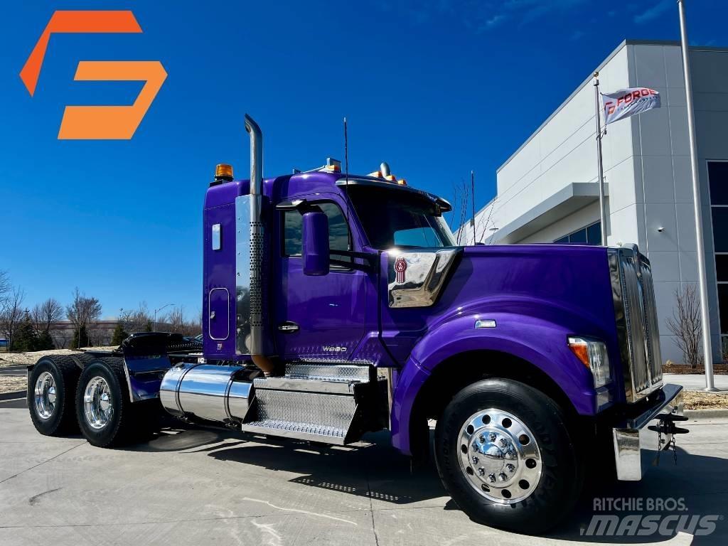 Kenworth W 990 Tractores (camiões)