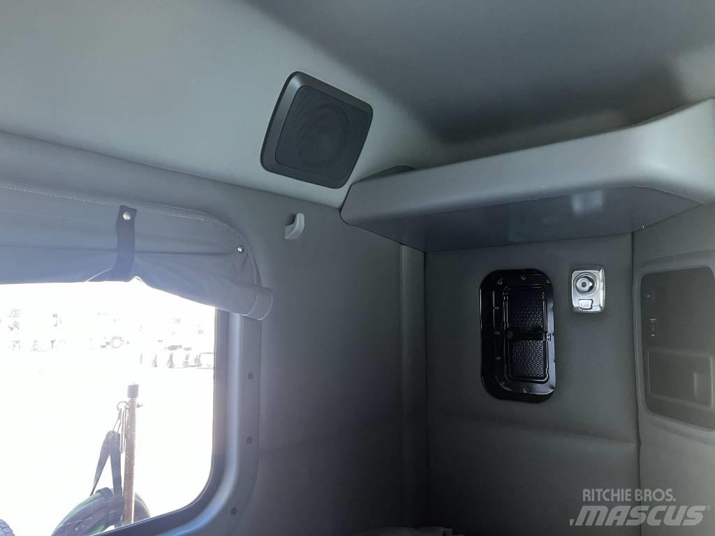 Kenworth W 990 Tractores (camiões)