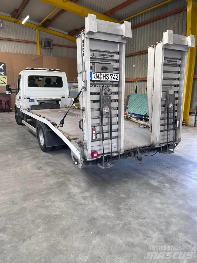 Iveco Transporter Camiões de Transporte Auto