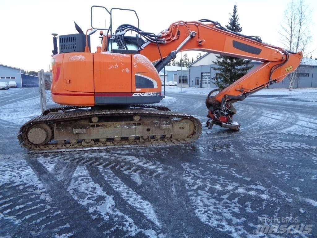 Doosan DX 235 Escavadoras de rastos