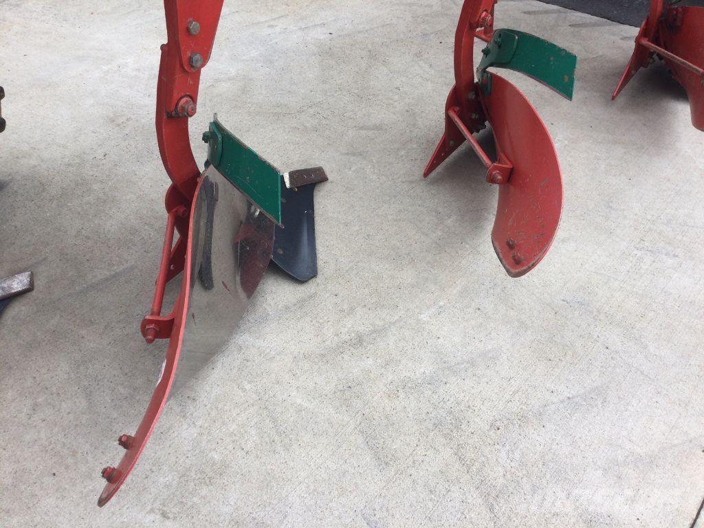 Kverneland LS100 Charruas convencionais