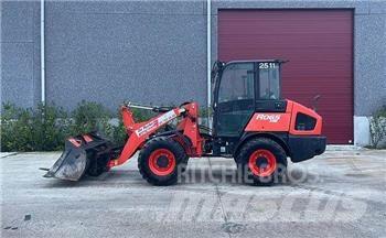 Kubota R065 Pás carregadoras de rodas