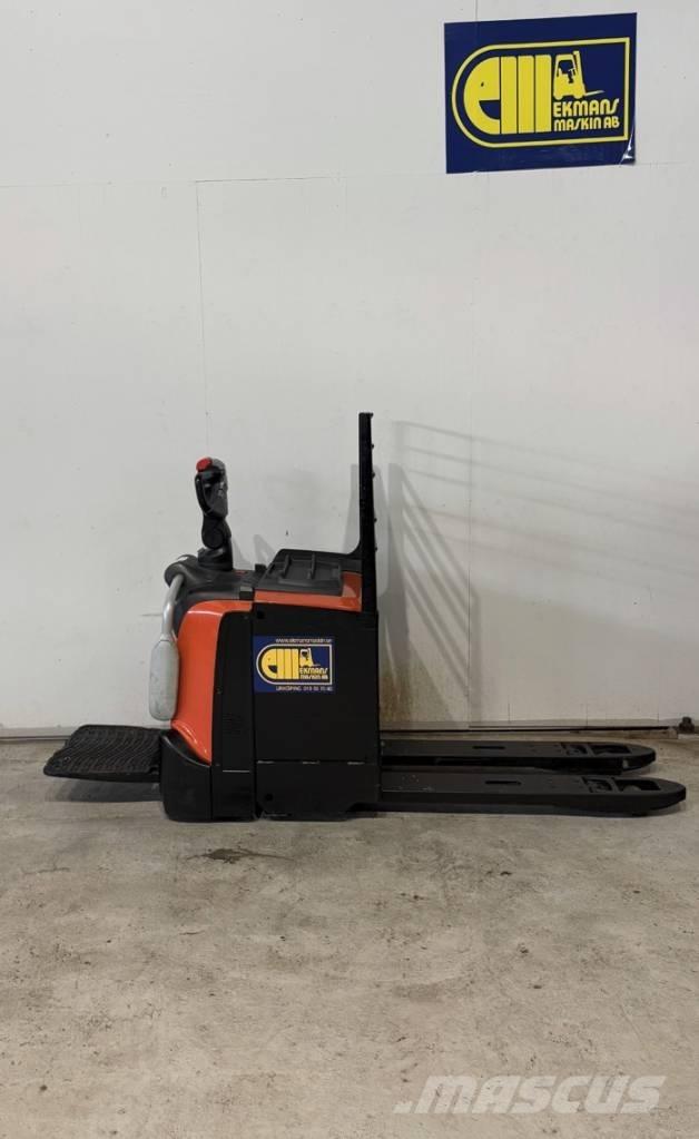 BT truck LPE 220 Porta-paletes com plataforma