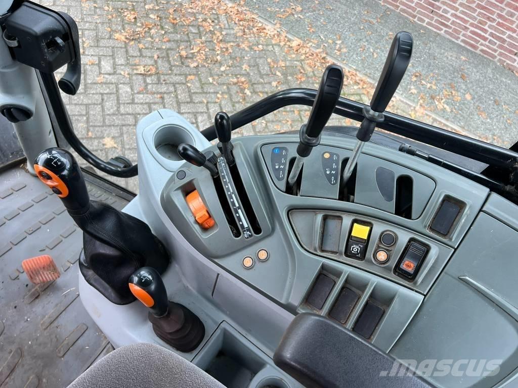 CLAAS Atos 230 Tratores Agrícolas usados