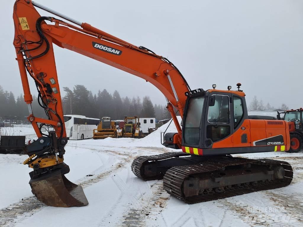 Doosan DX 225 LC Escavadoras de rastos