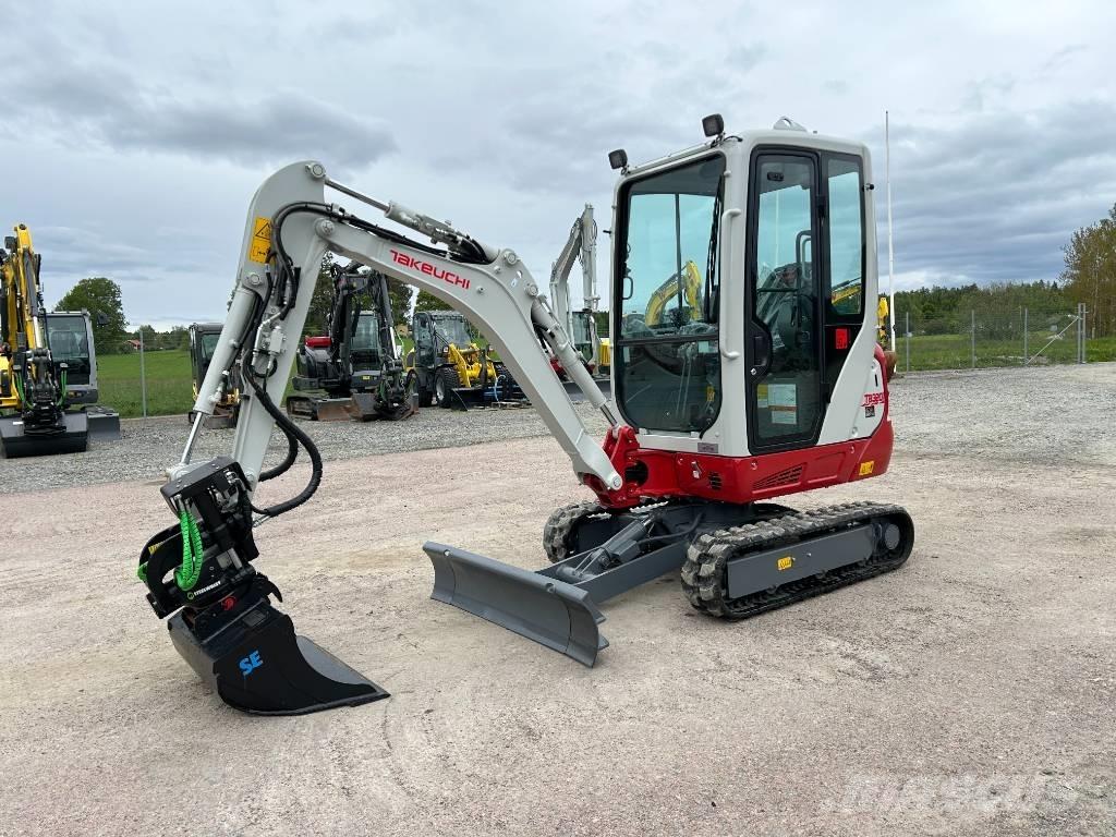 Takeuchi TB320 Mini Escavadoras <7t