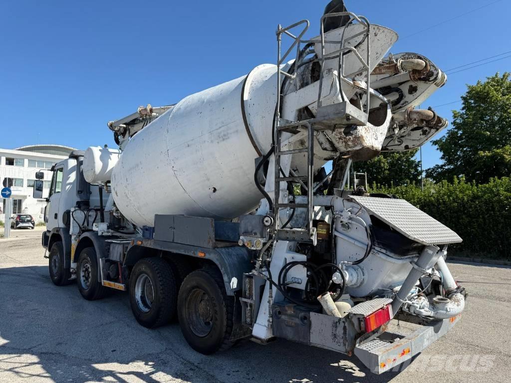 Astra Betonpompa Camiões de betão