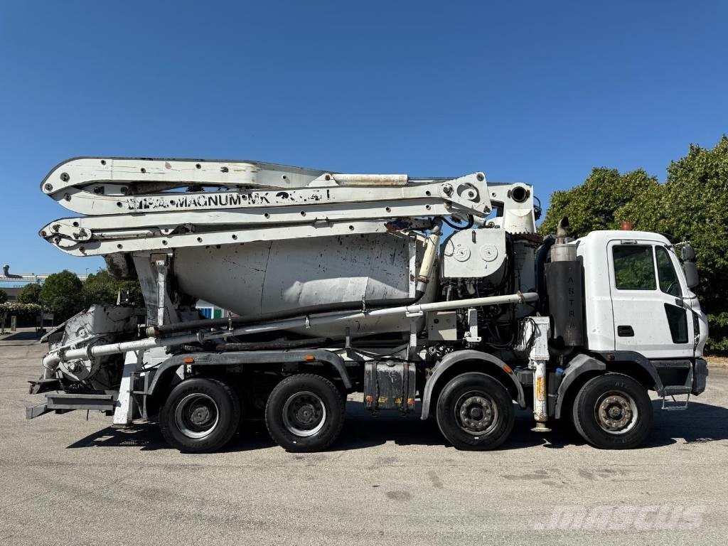 Astra Betonpompa Camiões de betão