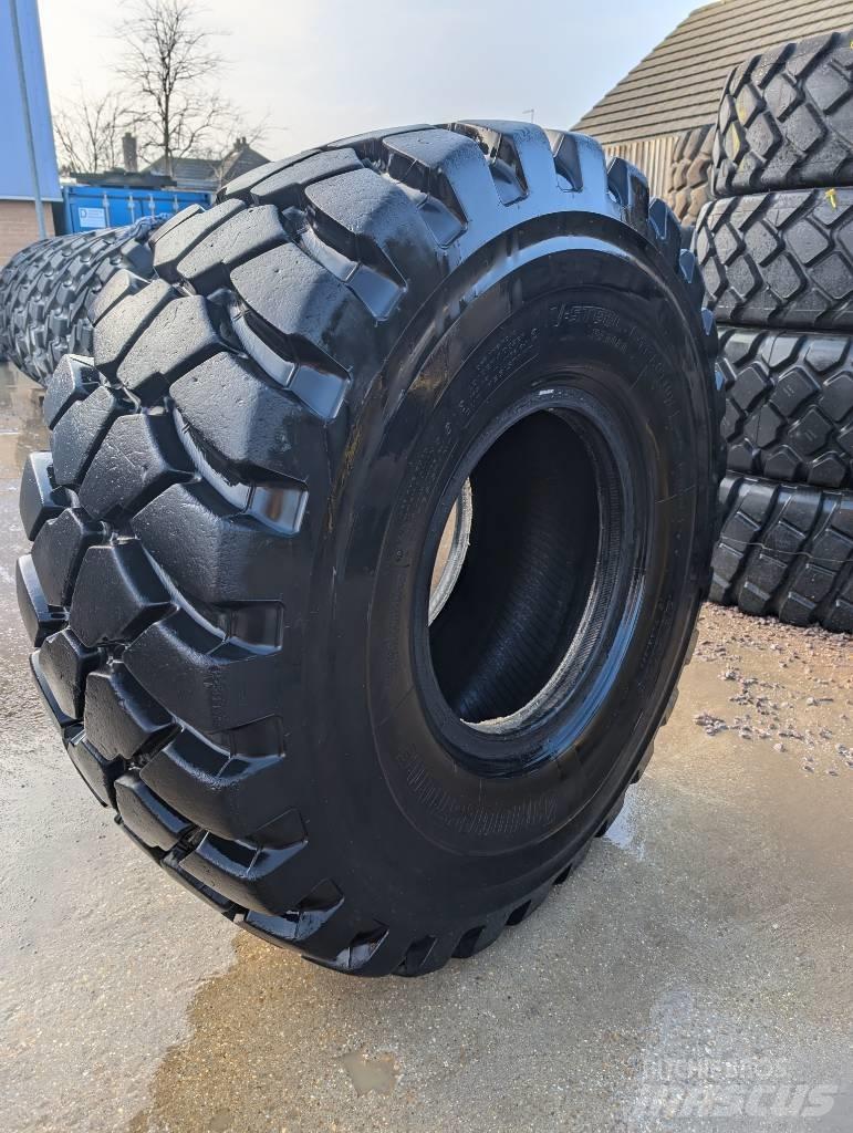 Bridgestone VLTS Pneus, Rodas e Jantes