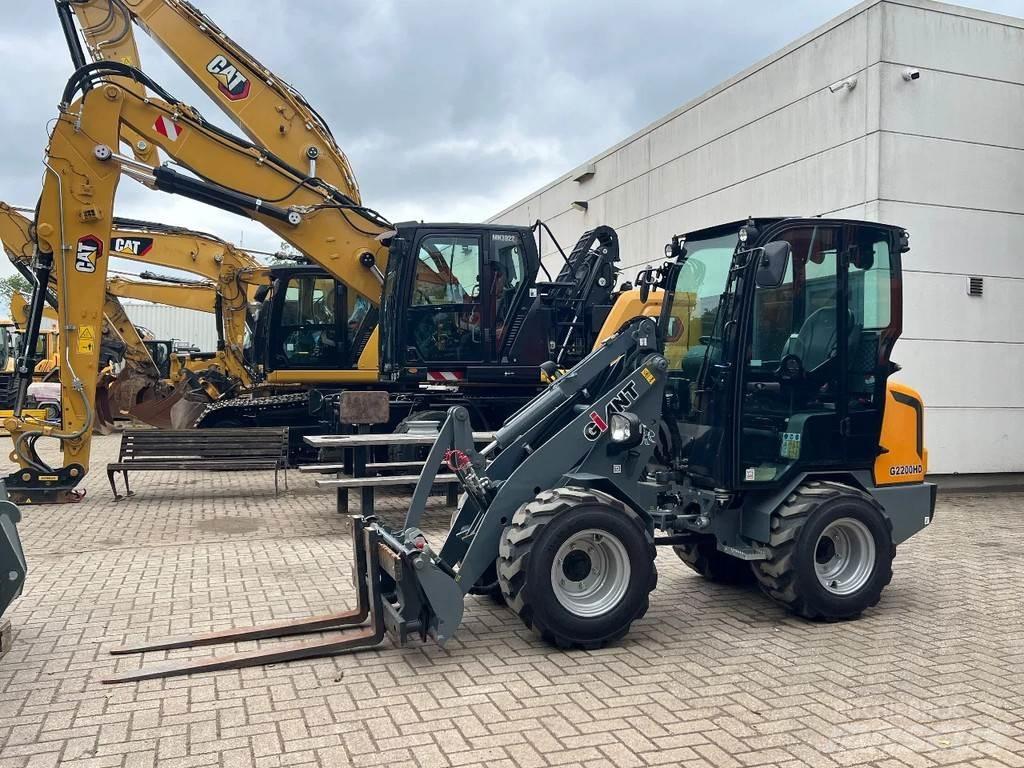 GiANT G2200HD Pás carregadoras de rodas