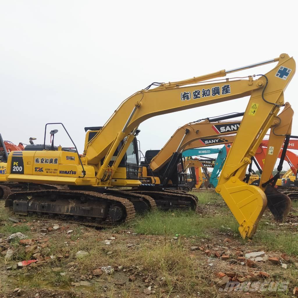 Komatsu PC200-8 Escavadoras de rastos