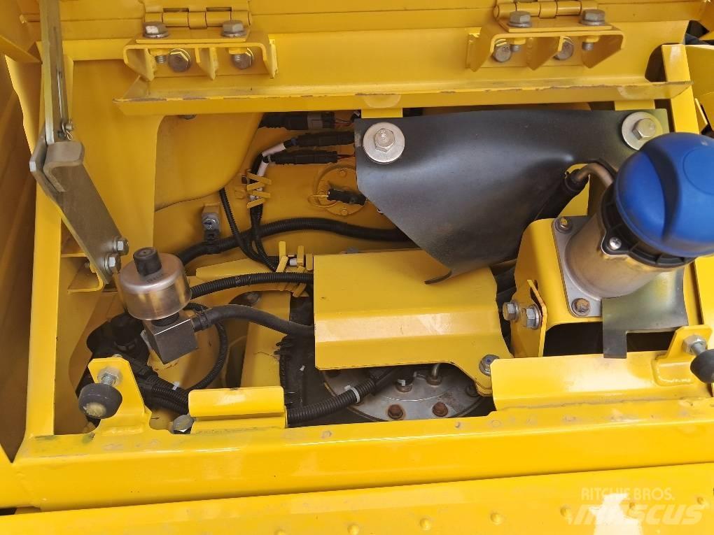 Komatsu PC210LCI-11 Escavadoras de rastos