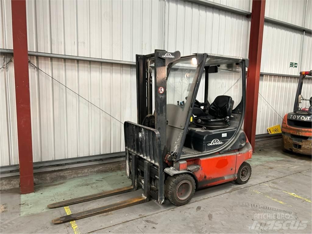 Linde E18P-02 Empilhadores eléctricos
