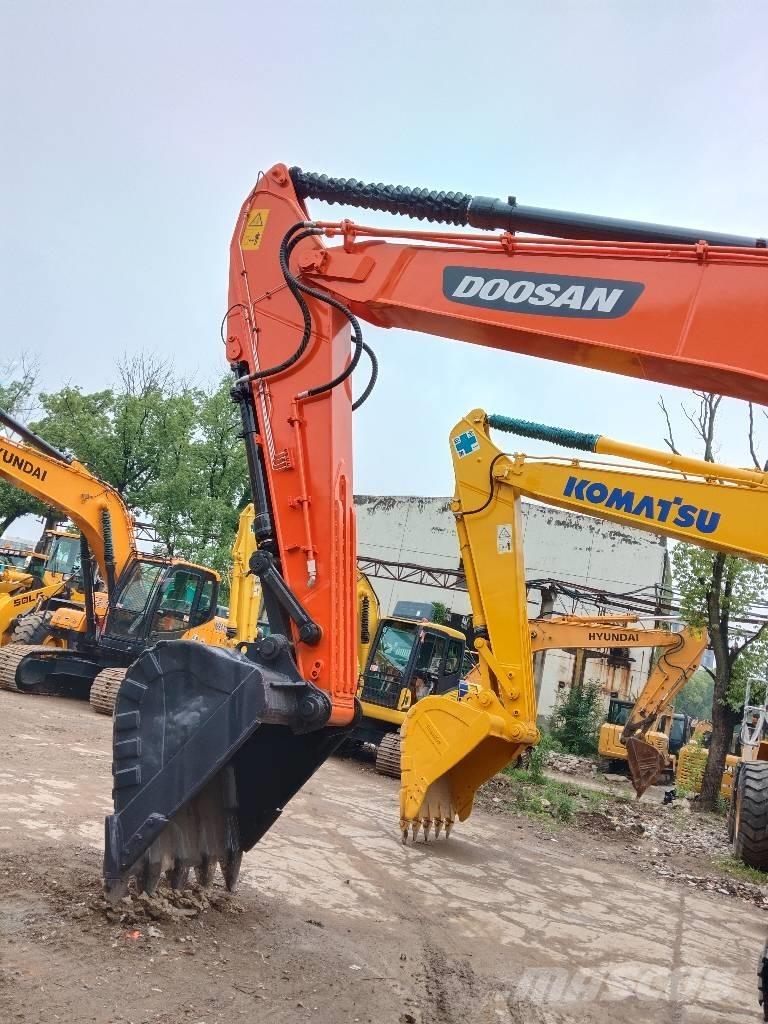 Doosan DX 300 LC Escavadoras de rastos