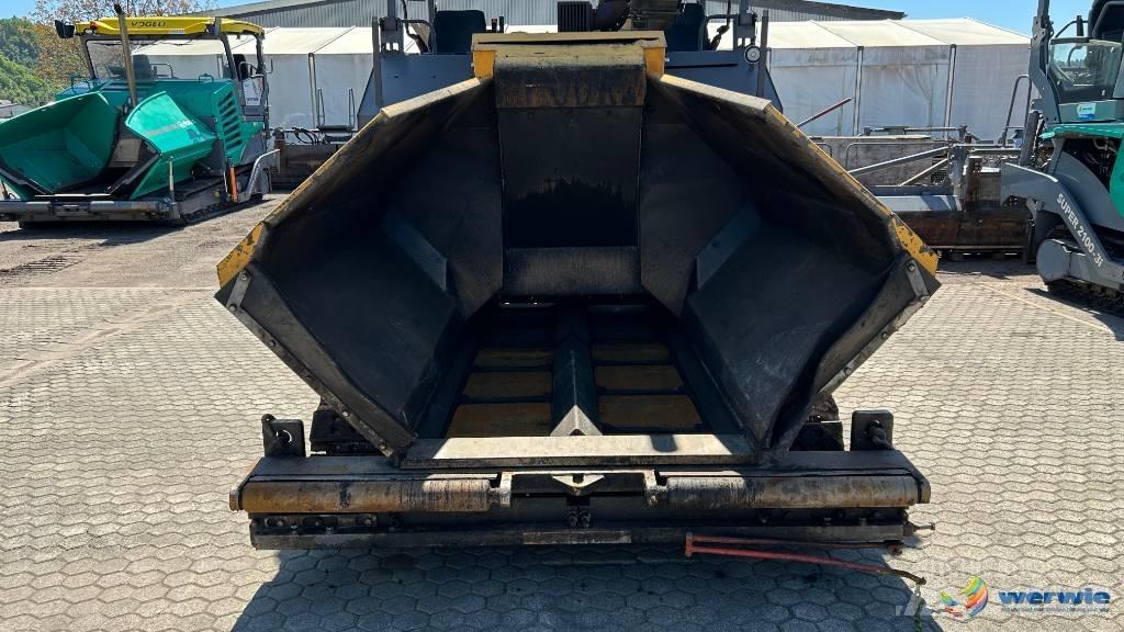 Volvo ABG TITAN 5820 Pavimentadoras de asfalto