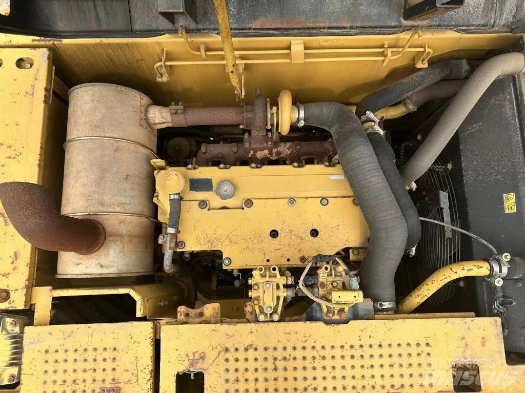 CAT 323D Escavadoras de rastos