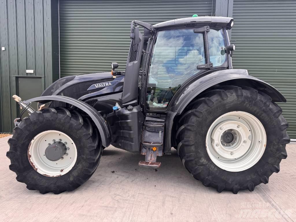 Valtra T 235 Direct Tratores Agrícolas usados