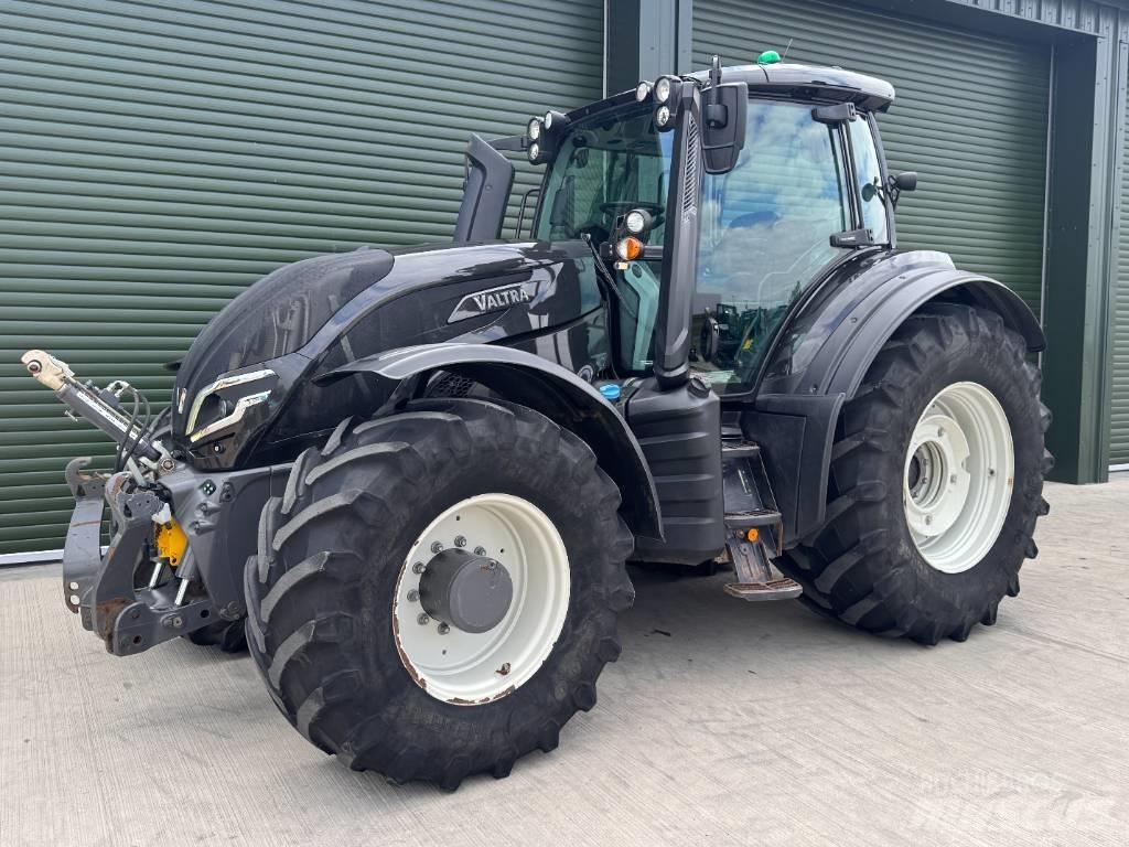 Valtra T 235 Direct Tratores Agrícolas usados