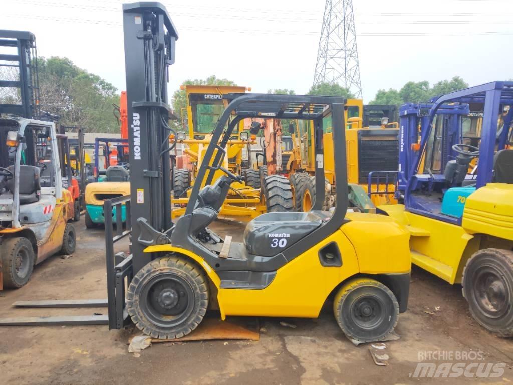 Komatsu FD 30 T-17 Empilhadores Diesel