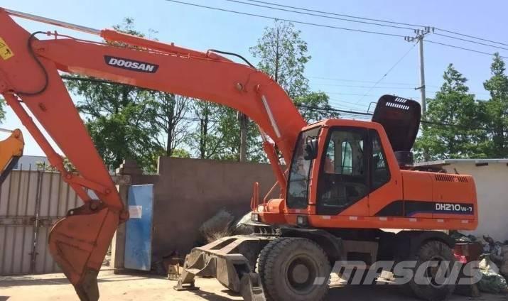 Doosan DH210W-7 Escavadoras de rodas