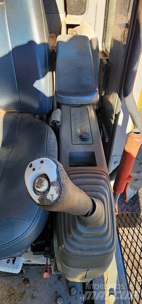 Hitachi ZX 225 USR Escavadoras de rastos