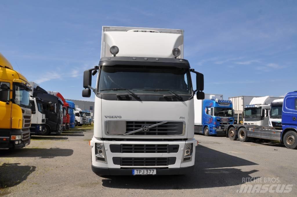 Volvo FH440 6X2 Camiões de caixa fechada