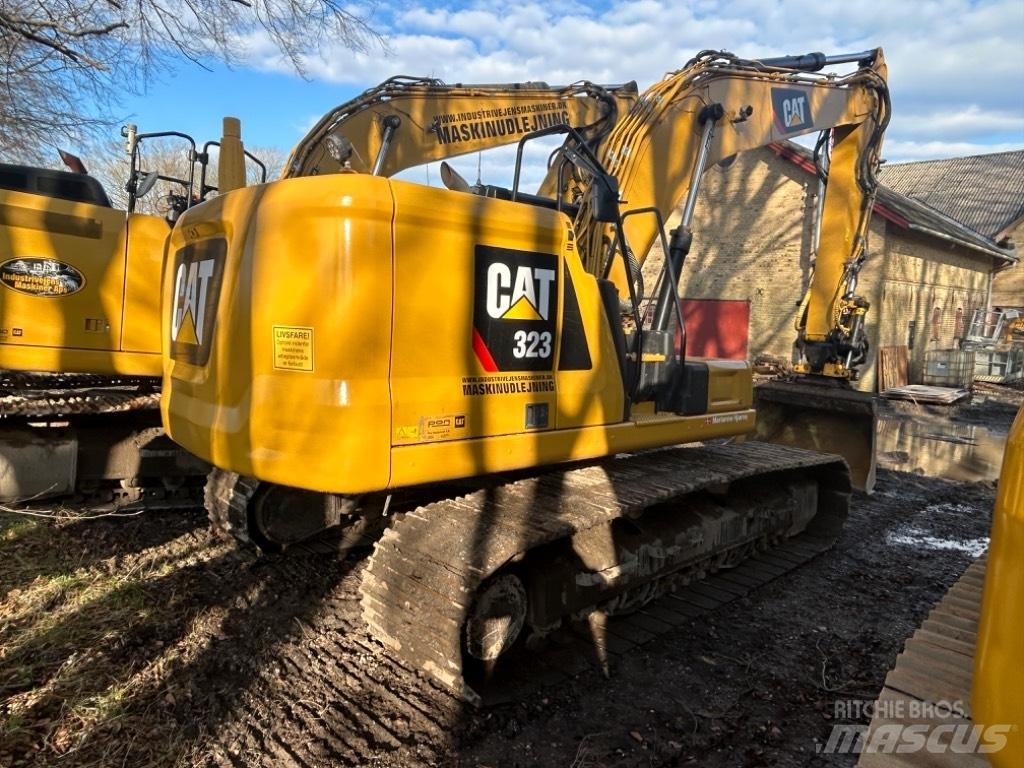 CAT 323 Nextgen Escavadoras de rastos