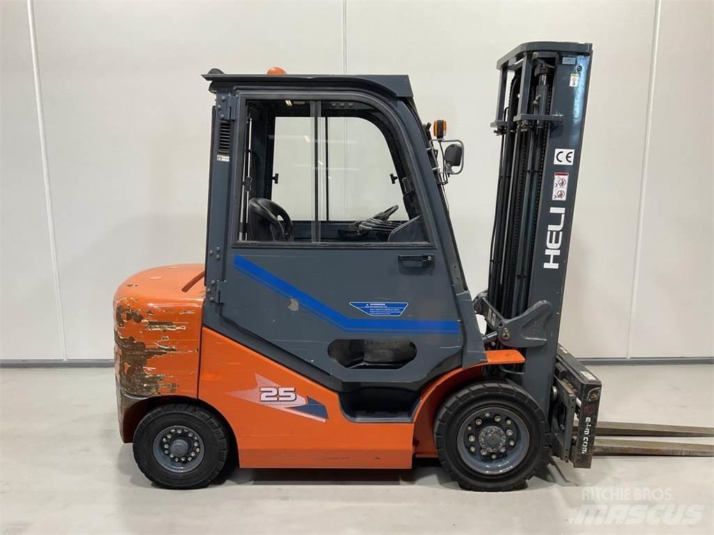 Heli CDCP25 Empilhadores Diesel