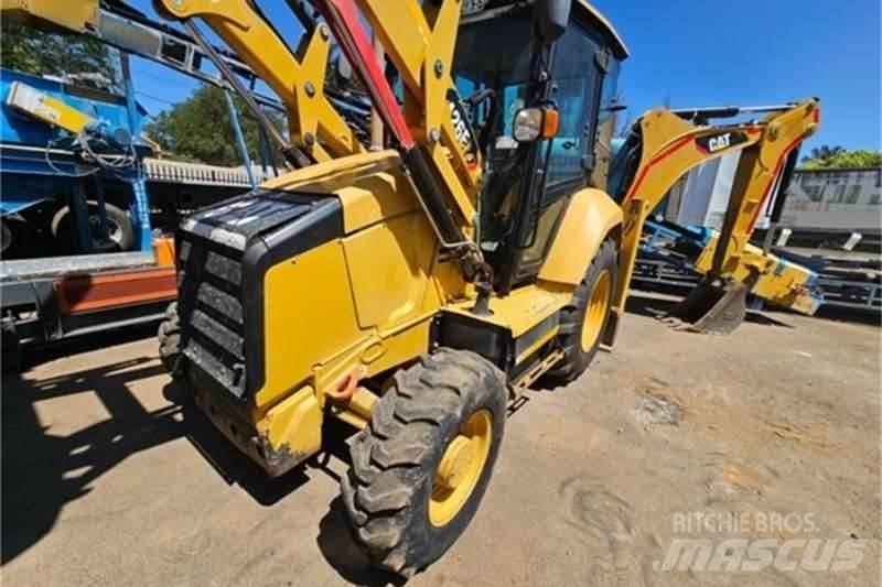CAT 426F2 TLB Retroescavadoras