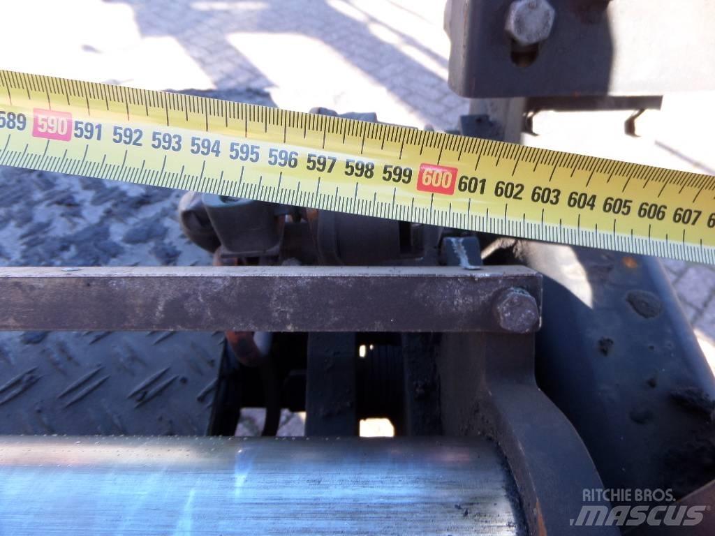 Dynapac F 30 CR Pavimentadoras de asfalto
