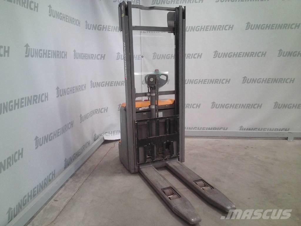 Jungheinrich EJC 112 Empilhador para operador externo