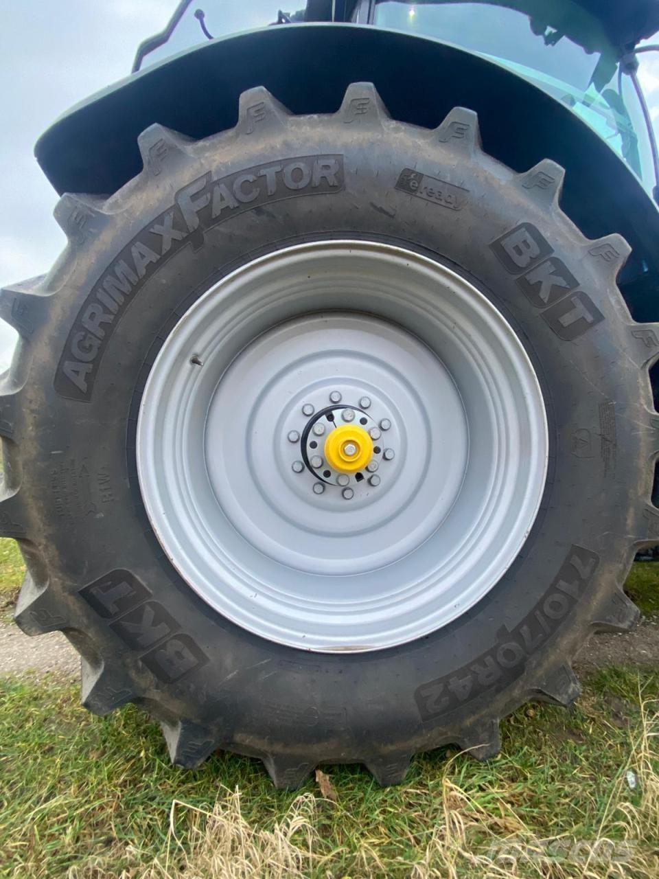 New Holland T7.230 Tratores Agrícolas usados