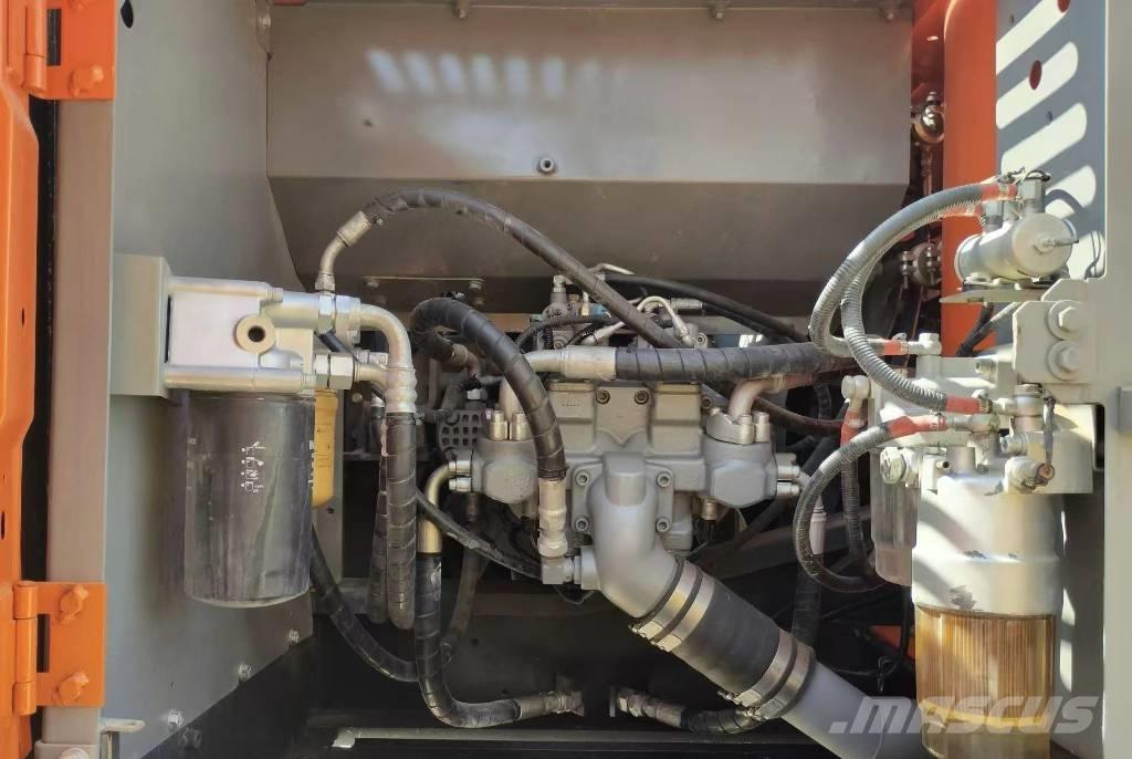 Hitachi ZX 240 Escavadoras de rastos