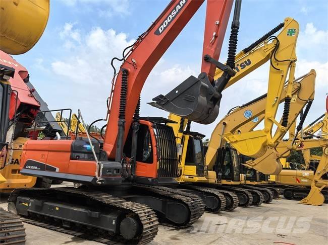 Doosan DX 225 LC Escavadoras de rastos