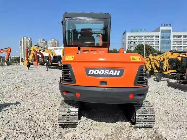 Doosan DX60-9C Escavadoras de rastos