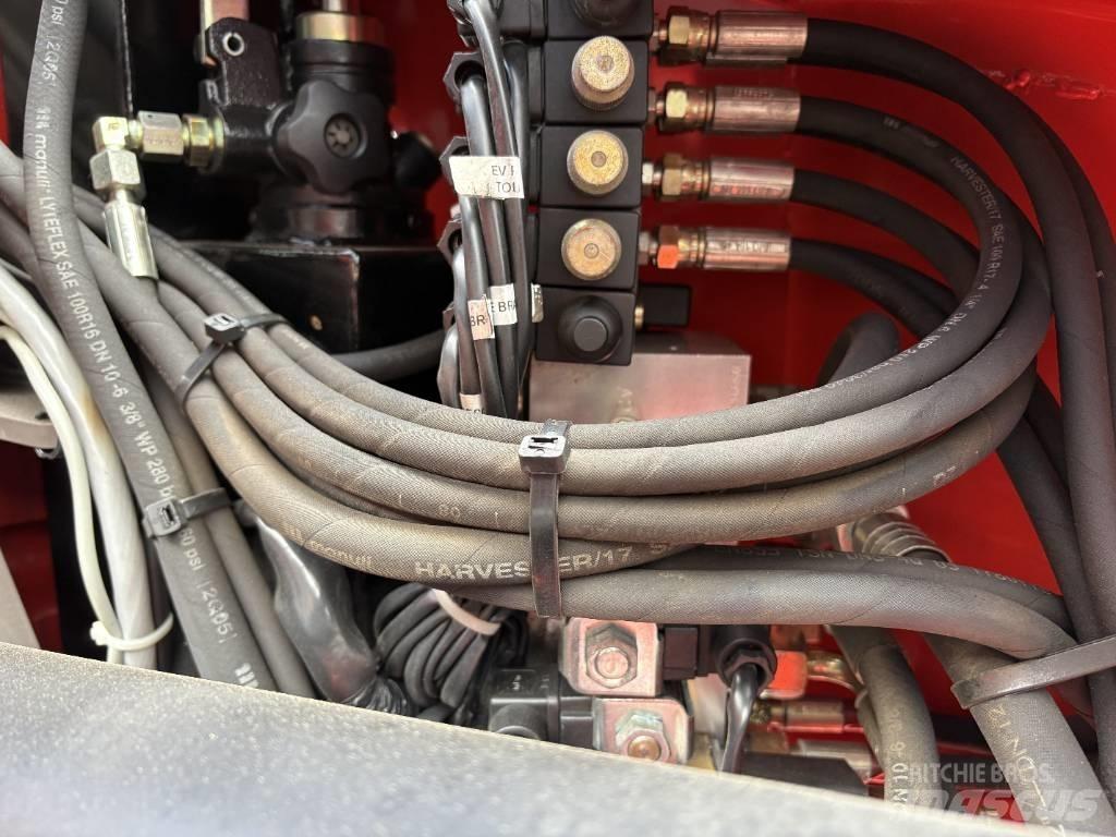 Manitou 150 AET 2 Elevadores braços articulados