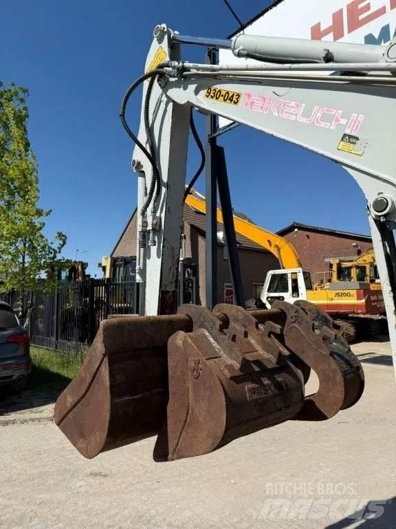 Takeuchi TB125 Mini Escavadoras <7t