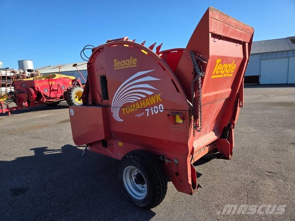 TEAGLE TOMAHAWK 7100 Outra maquinaria e acessórios para gado