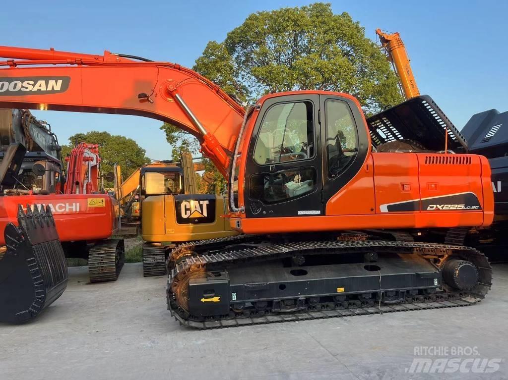 Doosan DX225LC-9C Escavadoras de rastos