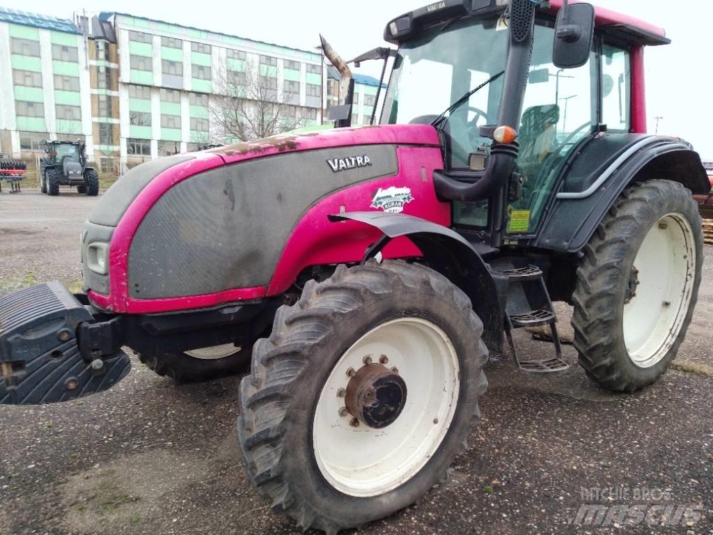 Valtra T 151 E Tratores Agrícolas usados