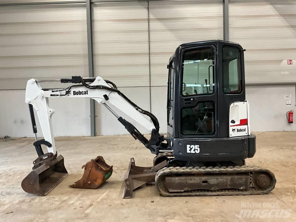 Bobcat E 25 Mini Escavadoras <7t