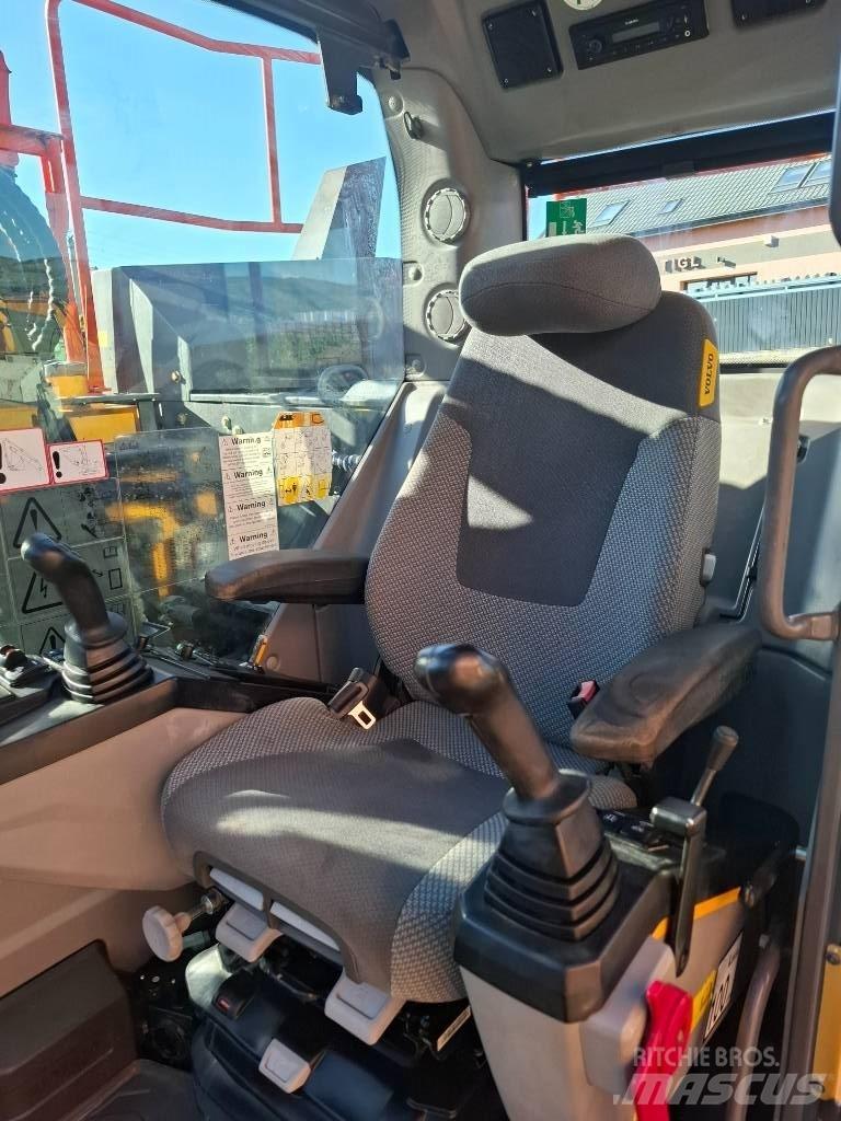 Volvo 145EL Escavadoras Midi 7t - 12t